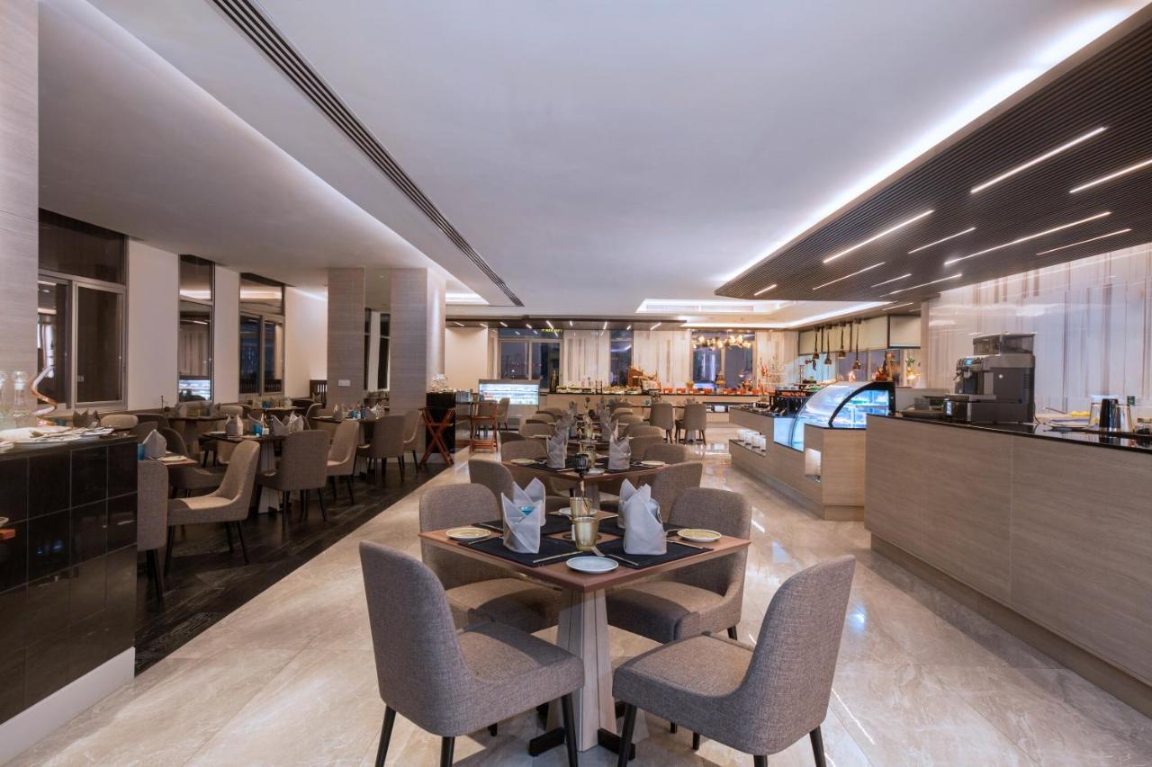 Zealax Hotel & Residence Γιανγκόν Εξωτερικό φωτογραφία